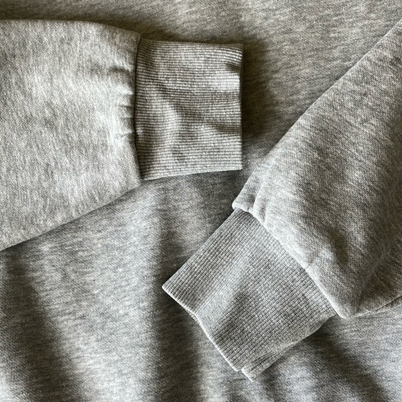 Super Mario H&M Sweatshirt - Picture 7 of 10